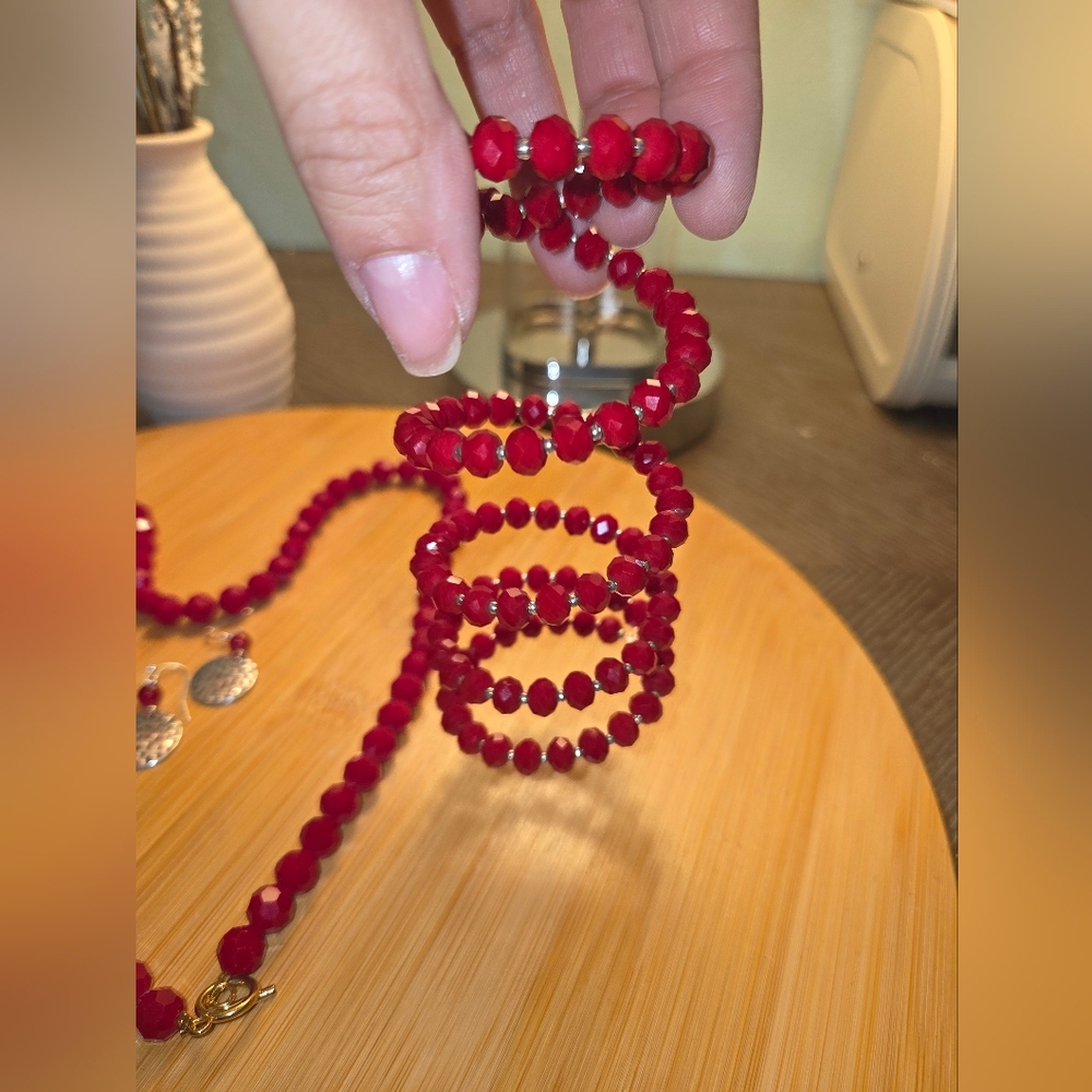 🌟BOGO Free🌟Elegant Red Beaded Jewelry Set - Picture 3 of 5